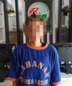 Polisi Bekuk Wanita Pengedar Narkoba di Kediri*