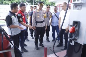 Polres Situbondo Sidak SPBU, Pastikan Stok dan Takaran BBM Aman Jelang Idul Fitri*