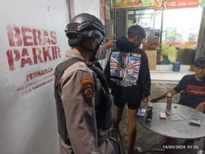 Pastikan Aman Ditinggal Mudik Pemilik Saat Lebaran, Polsek Mojoroto Intensifkan Patroli Rumah – rumah Kosong, Ini Hasilnya !*