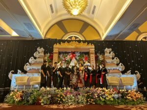 EO Kenangan Manis Padu Padankan Budaya Jawa dan Bali untuk konsep wedding tradisional modern
