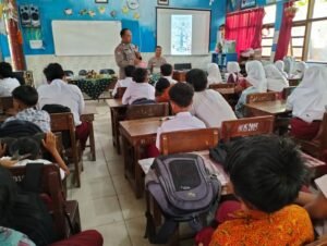 Hardiknas Polresta Sidoarjo Edukasi Pelajar di Sekolah