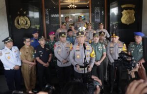 *Polda Jatim Siagakan 2.959 Personel Gabungan Operasi Aman AFF Semeru 2024*