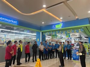 Patuh Semeru 2024, PolresOperasi Bondowoso Sosialisasi di Pusat Perbelanjaan*