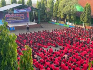 Upaya Preemtif Polres Mojokerto Kota Ingatkan Bahaya Kenakalan Remaja di SMPN 1 Jetis