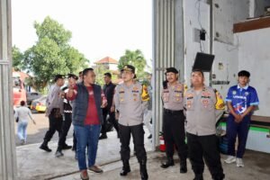 Polresta Banyuwangi Kawal dan Amankan Hasil Hitung Suara Pilgub yang Dikirim ke KPU Jatim