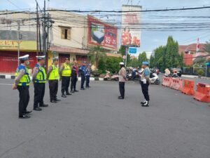 Satlantas Polres Kediri Kota Amankan Car Free Day di Jalan Dhoho