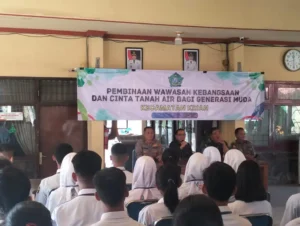 Kapolsek Krian dan Forkopimka Berikan Pembekalan Wawasan Nusantara kepada Calon Paskibraka