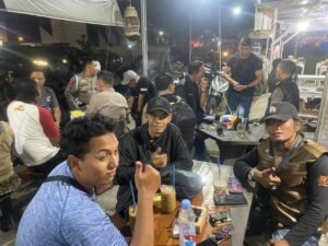 Cangkrukan Kamtibmas Kapolsek Krian Bersama Anggota Wujudkan Kampung Aman
