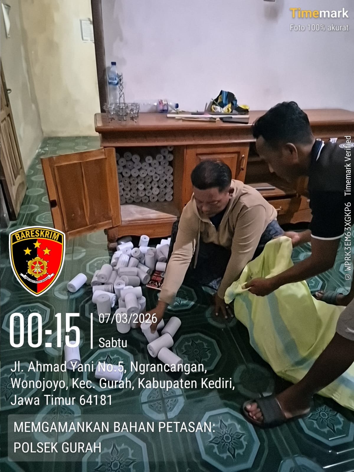 Polsek Gurah Kediri Mengamankan Ratusan Selongsong petasan, Untuk Bahan Peledak Dengan Langkah Humanis.