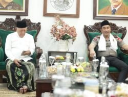 Perkuat Sinergi Ulama dan Umara, Kapolri Silaturahmi ke Ponpes Tebuireng dan Ziarah Makam Gus Dur